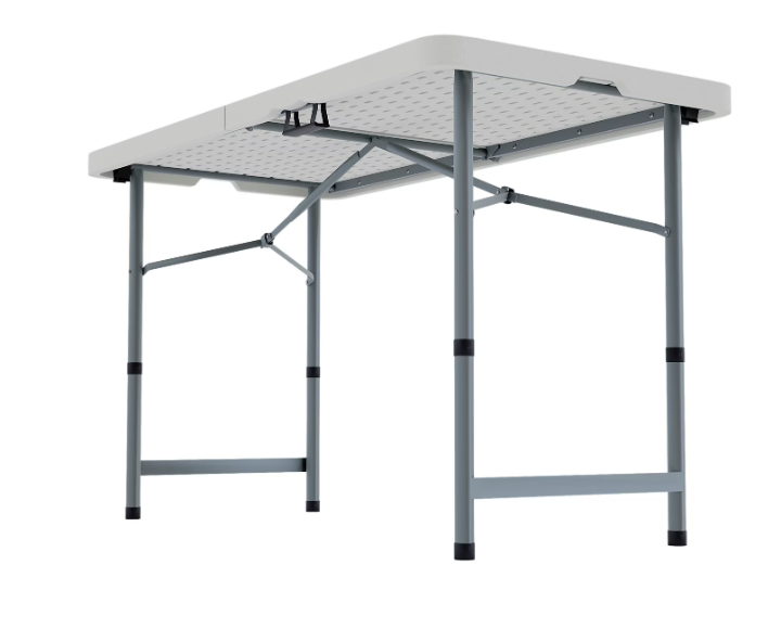 Table and 4 chairs Set