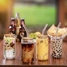 4 Glass Cups with Lids and Straws